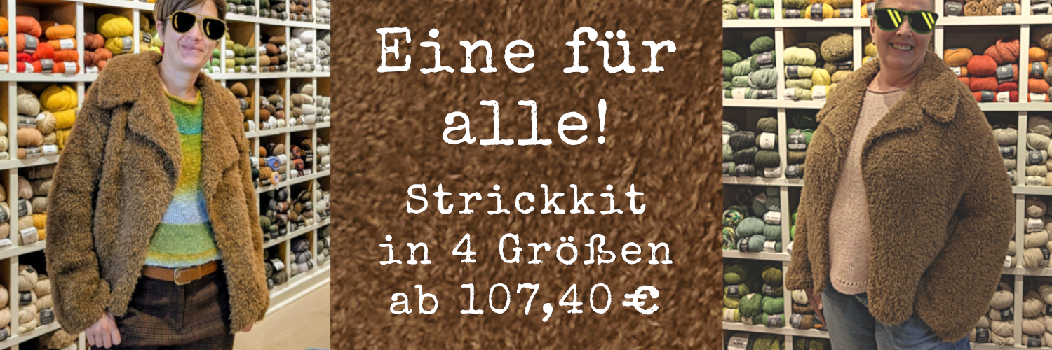 Zwei Modelle tragen die gleiche gestrickte Pelzstrickjacke, Schriftzug: Eine für alle!, Strickkit in 4 Größen ab 107,40 €