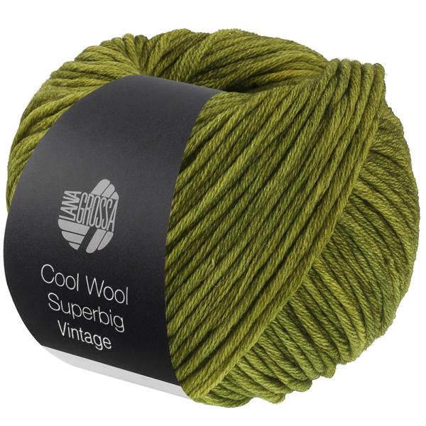 Ein Knäuel Cool Wool Superbig Vintage Farbe 7261 Oliv