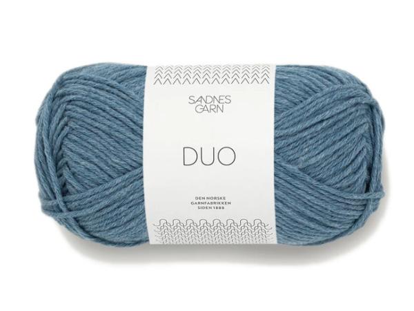 Ein Knäul Duo in Farbe 6033 Jeansblau