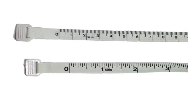 Maßband von beiden Seiten, Zentimeter - und Inch Einteilung